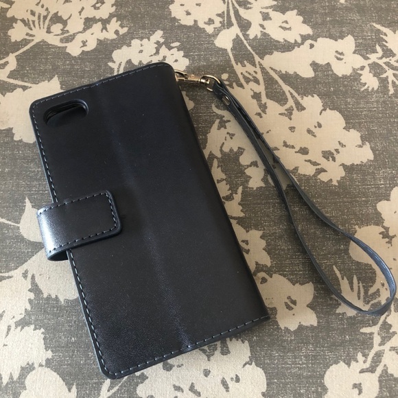 Accessories - I phone wristlet